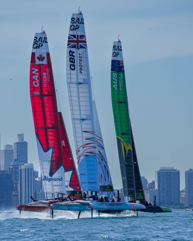 Box office racing in Chicago, next up 🇬🇧 waters in Plymouth 🤜🤛
